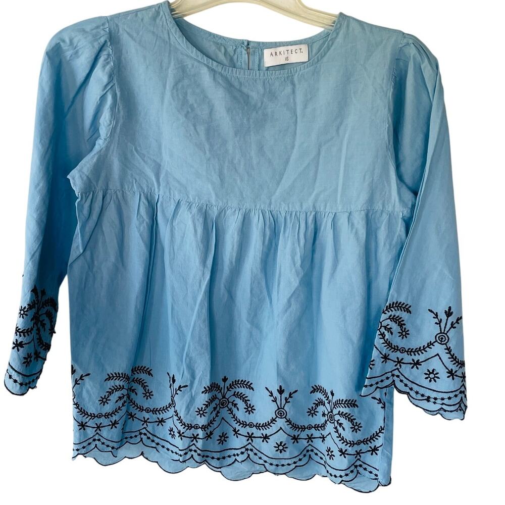 Arkitect Size XS babydoll embroidered peplum blouse size XS